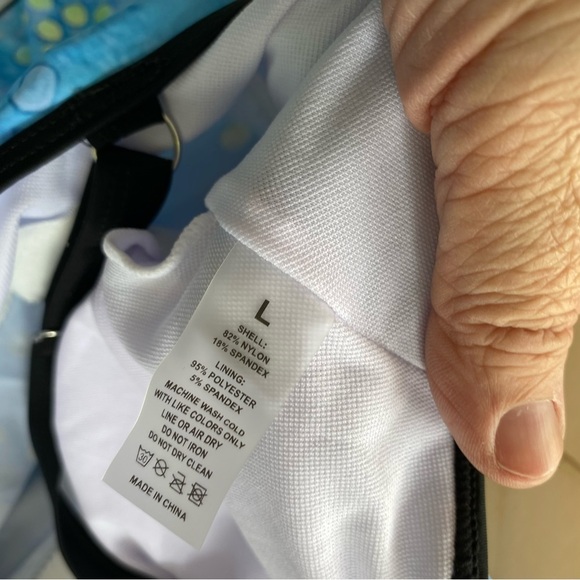 Tank Top with Built in Bra size Large (FO) - Picture 9 of 10